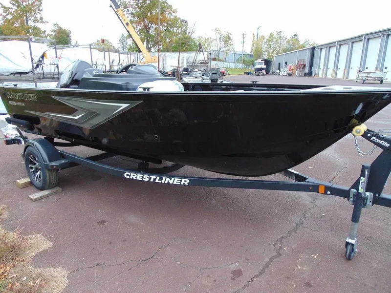 Slide: The Image of Crestliner 1650 Kodiak Side Console 2025 - 6