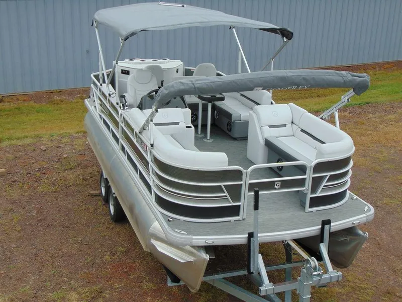 Slide: The Image of Godfrey Sweetwater 2286 FS 27 in. 2023 - 1