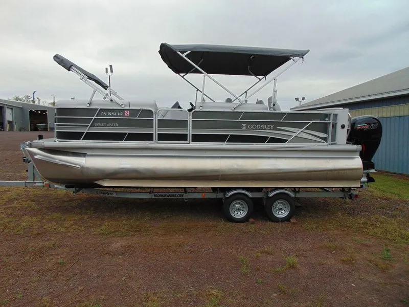 Slide: The Image of Godfrey Sweetwater 2286 FS 27 in. 2023 - 14