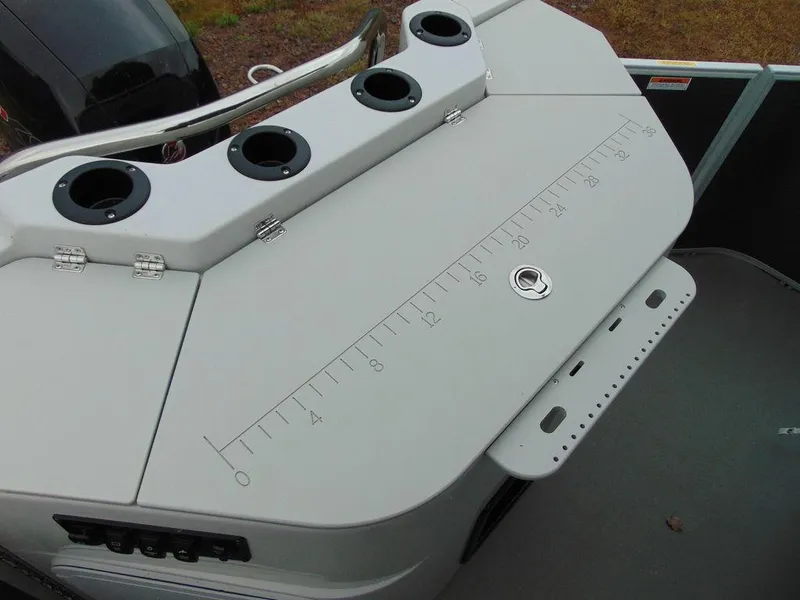 Slide: The Image of Godfrey Sweetwater 2286 FS 27 in. 2023 - 18