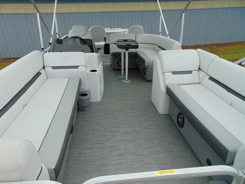 Slide: The Image of Godfrey Sweetwater 2286 FS 27 in. 2023 - 20