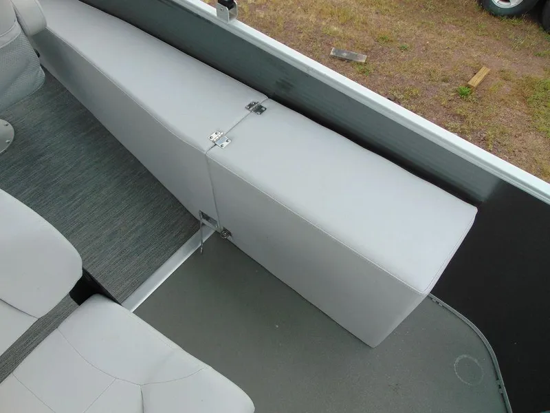 Slide: The Image of Godfrey Sweetwater 2286 FS 27 in. 2023 - 5