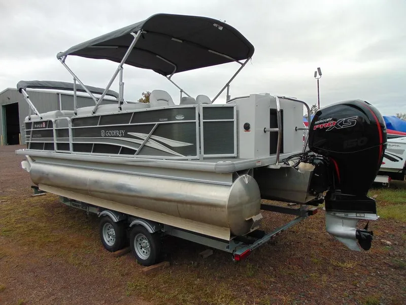 Slide: The Image of Godfrey Sweetwater 2286 FS 27 in. 2023 - 6