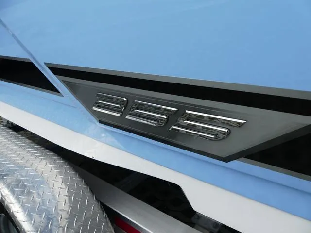 Slide: The Image of Monterey 255SS 2025 - 4