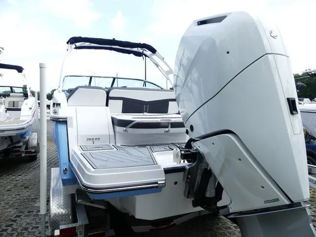 Slide: The Image of Monterey 255SS 2025 - 8