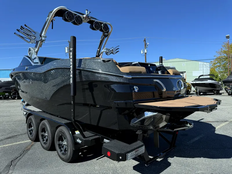 Slide: The Image of MasterCraft X24 2020 - 4