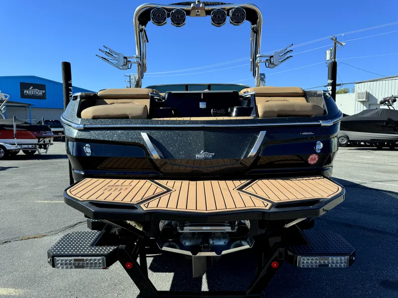 Slide: The Image of MasterCraft X24 2020 - 5