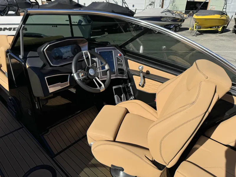 Slide: The Image of MasterCraft X24 2020 - 9