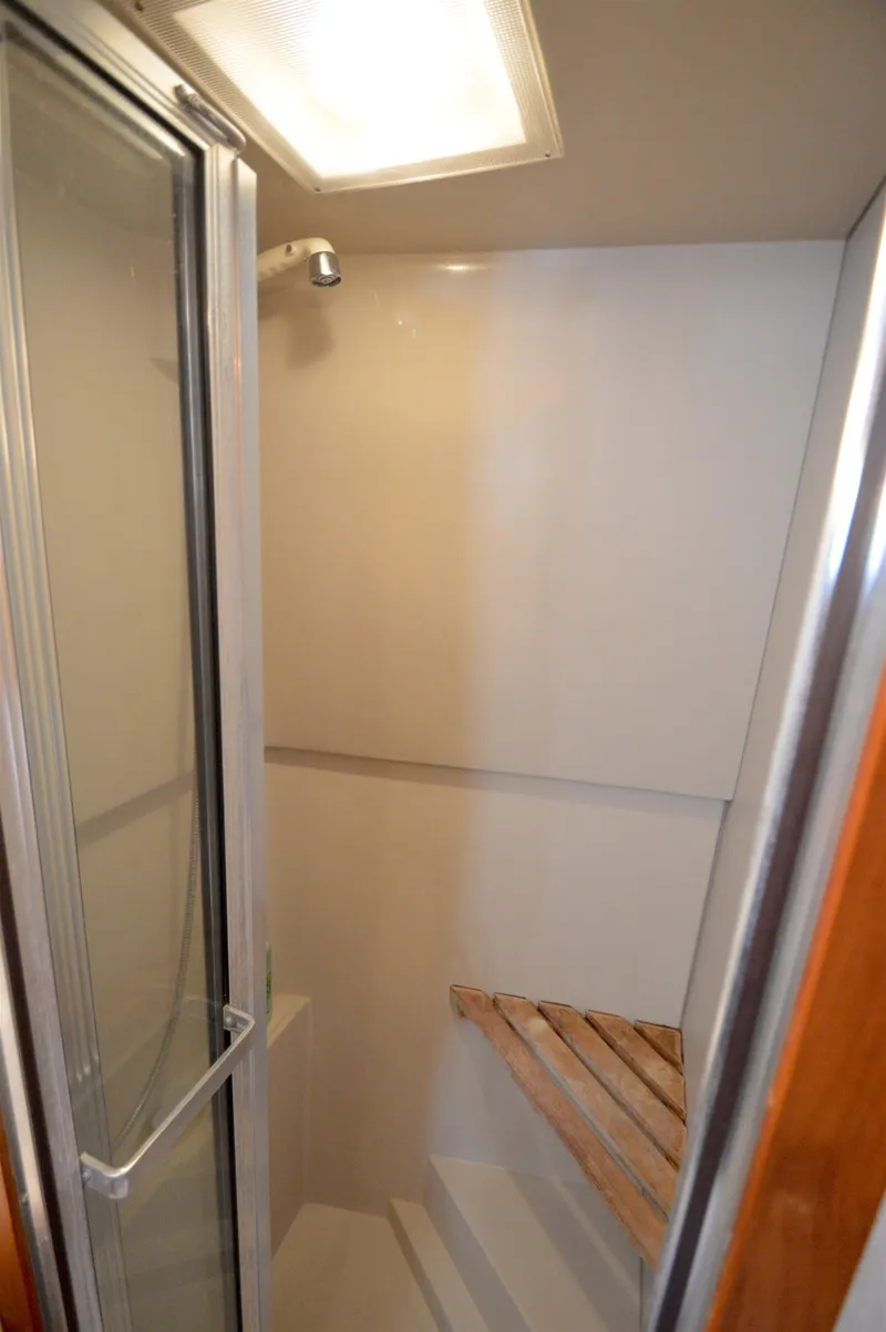 Slide: The Image of Carver 43 Cockpit Motoryacht 1991 - 54