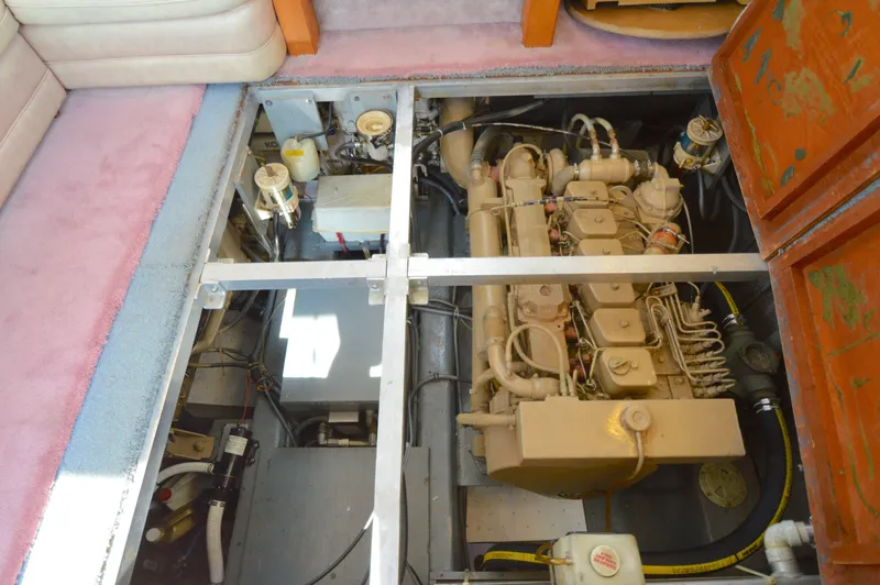 Slide: The Image of Carver 43 Cockpit Motoryacht 1991 - 55