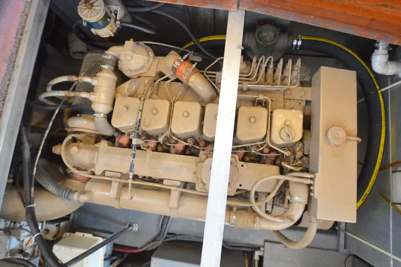 Slide: The Image of Carver 43 Cockpit Motoryacht 1991 - 57