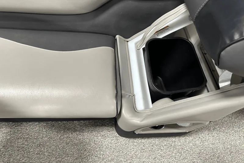 Slide: The Image of Premier 235 SOLARIS SE 2014 - 35