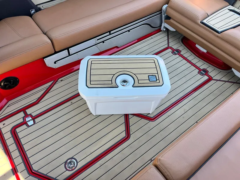 Slide: The Image of Nautique Super Air Nautique G25 Paragon 2021 - 63