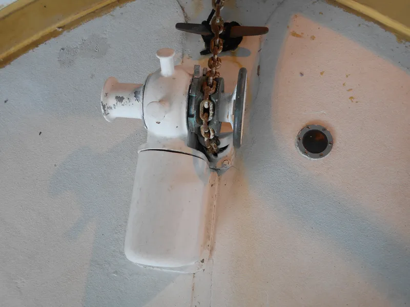 Slide: The Image of Electric windlass - 12