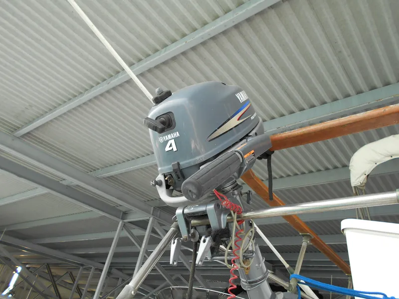 Slide: The Image of 4 HP Yamaha  4 stroke - 20