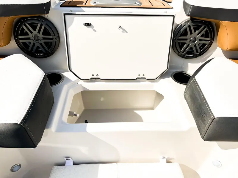 Slide: The Image of Starcraft SVX 211 OB CC 2024 - 9