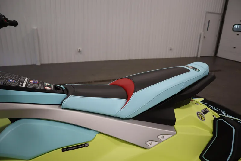 Slide: The Image of 2025 Yamaha WaveRunner JetBlaster PRO 3-Up seat, featuring sleek design and vibrant colors. - 10