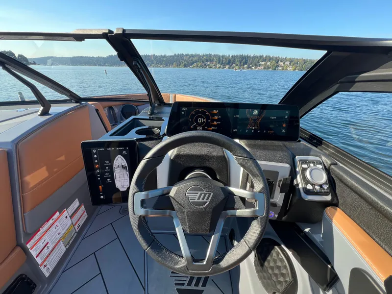 Slide: The Image of Malibu Wakesetter 22 LSV 2025 - 15