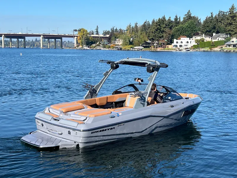 Slide: The Image of Malibu Wakesetter 22 LSV 2025 - 7
