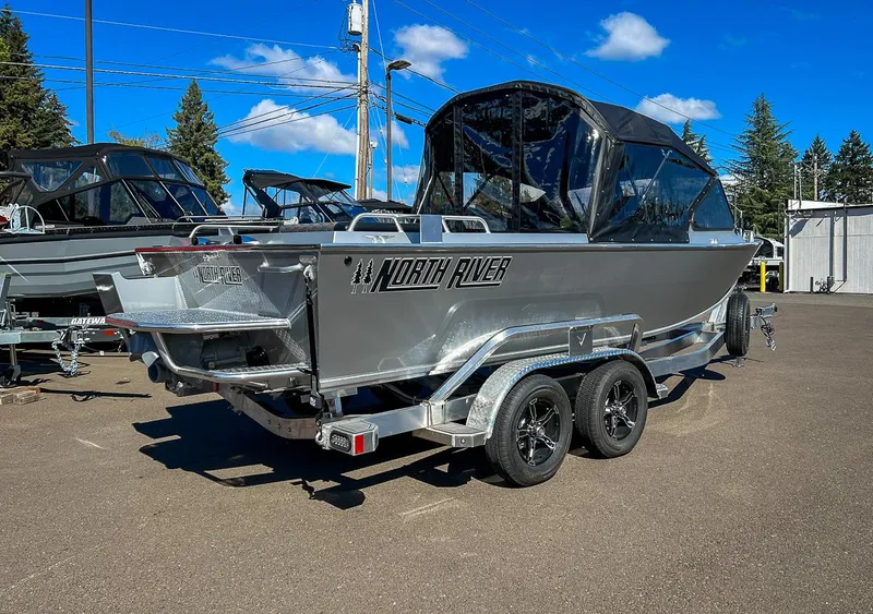 Slide: The Image of North River 21' Commander 2025 - 3