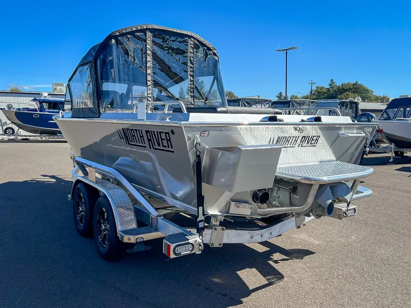 Slide: The Image of North River 21' Commander 2026 - 5