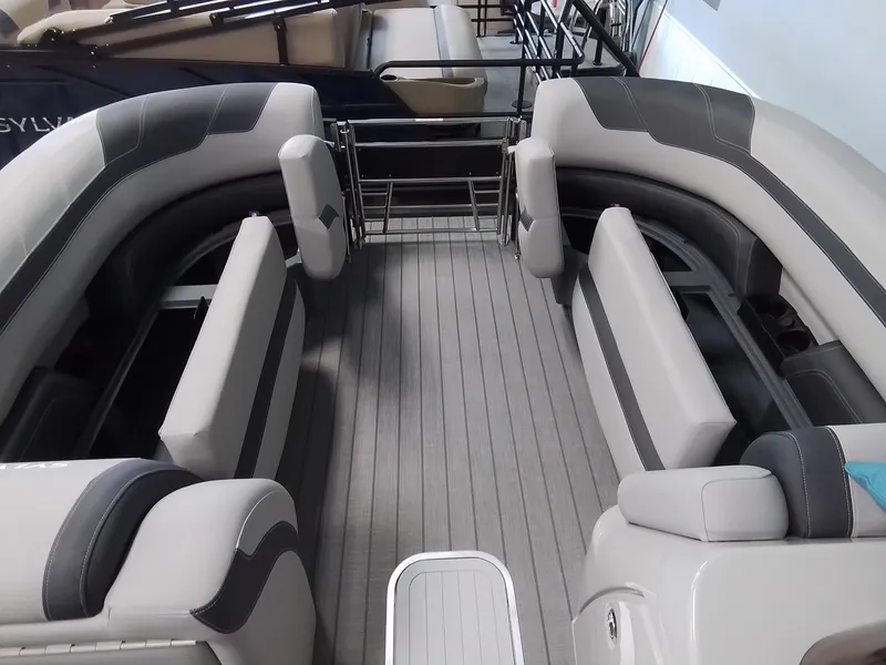 Slide: The Image of Sylvan L-5 DLZ Bar 2025 - 32