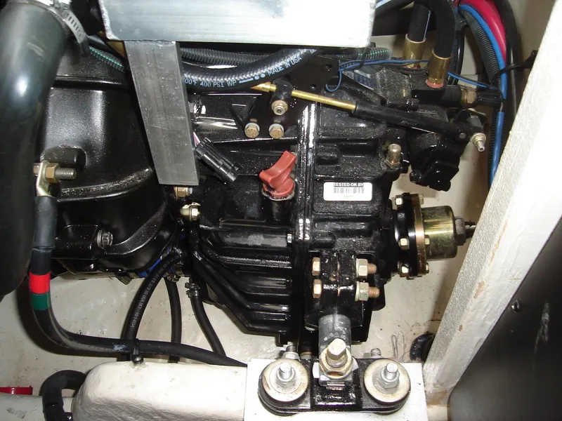 Slide: The Image of Engine compartment of a 2005 Sea Ray 340 Sundancer boat. - 19