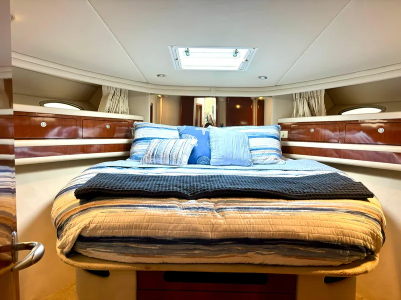 Slide: The Image of Sea Ray 480 Sedan Bridge 2004 - 12