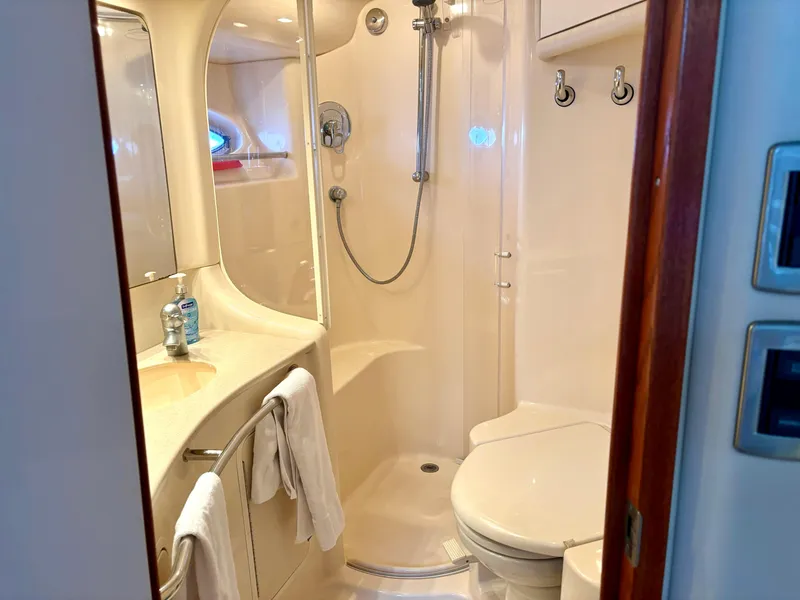 Slide: The Image of Sea Ray 480 Sedan Bridge 2004 - 22