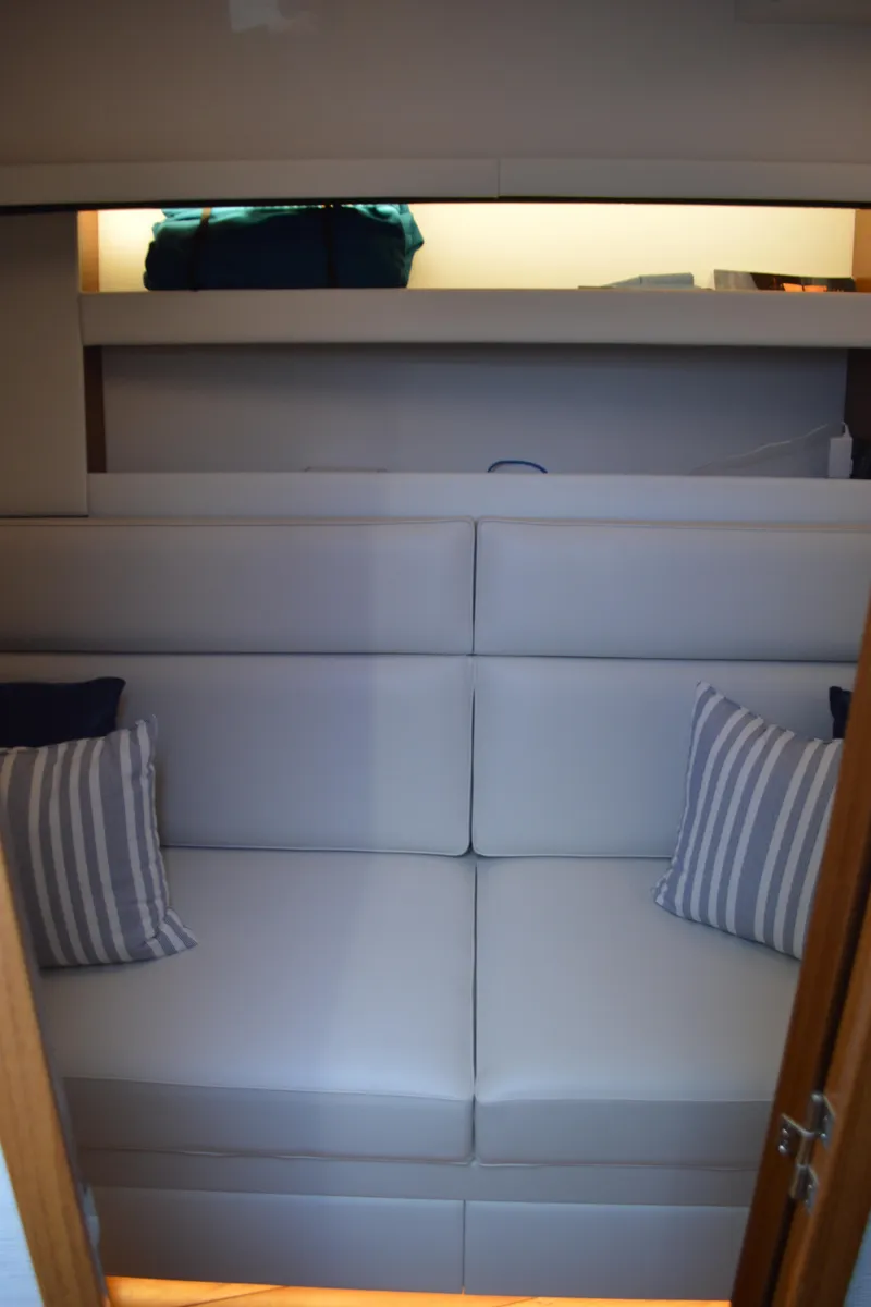 Slide: The Image of Tiara 49 Coupe - 3rd Berth (3) - 39