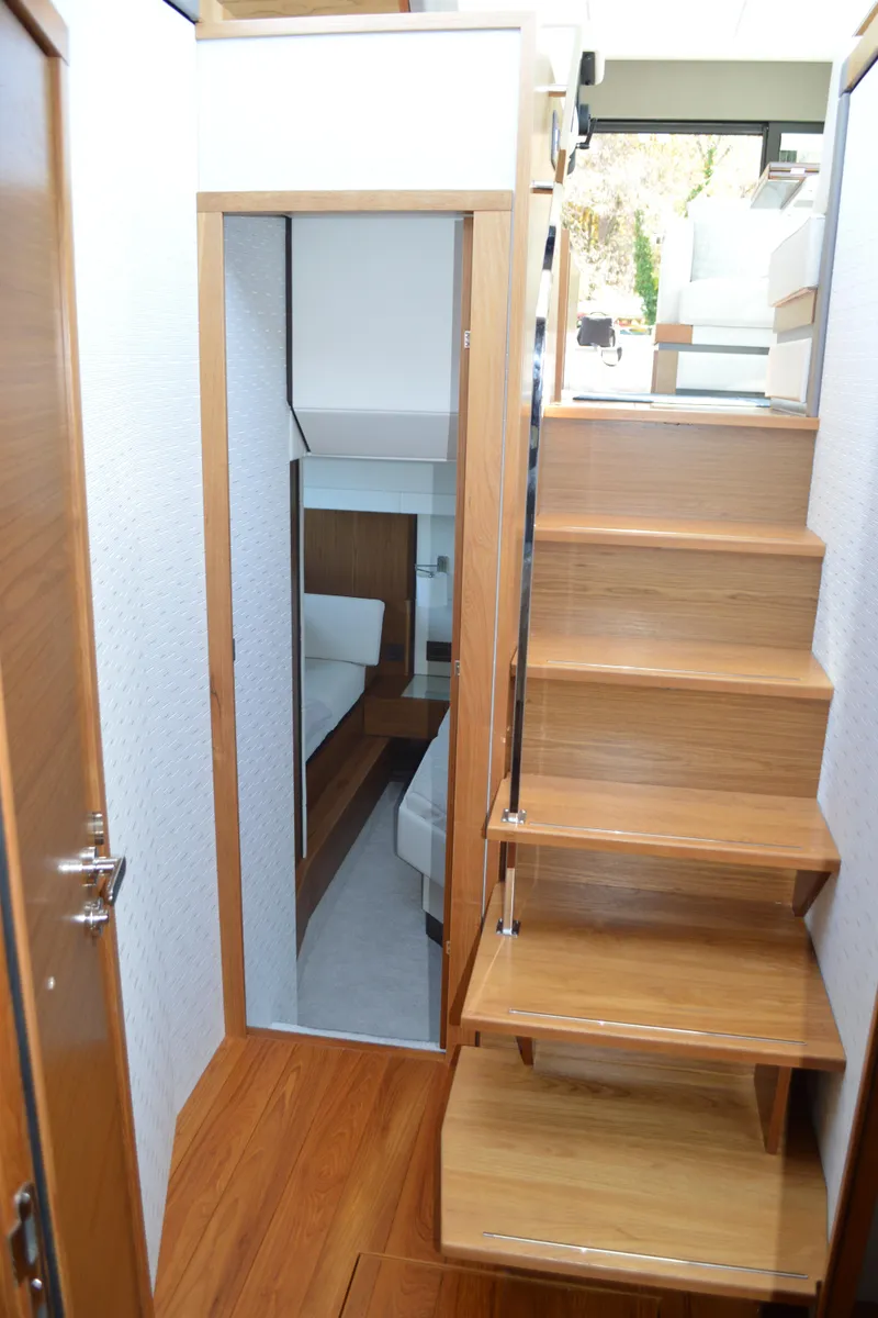 Slide: The Image of Tiara 49 Coupe - Atrium (2) - 41