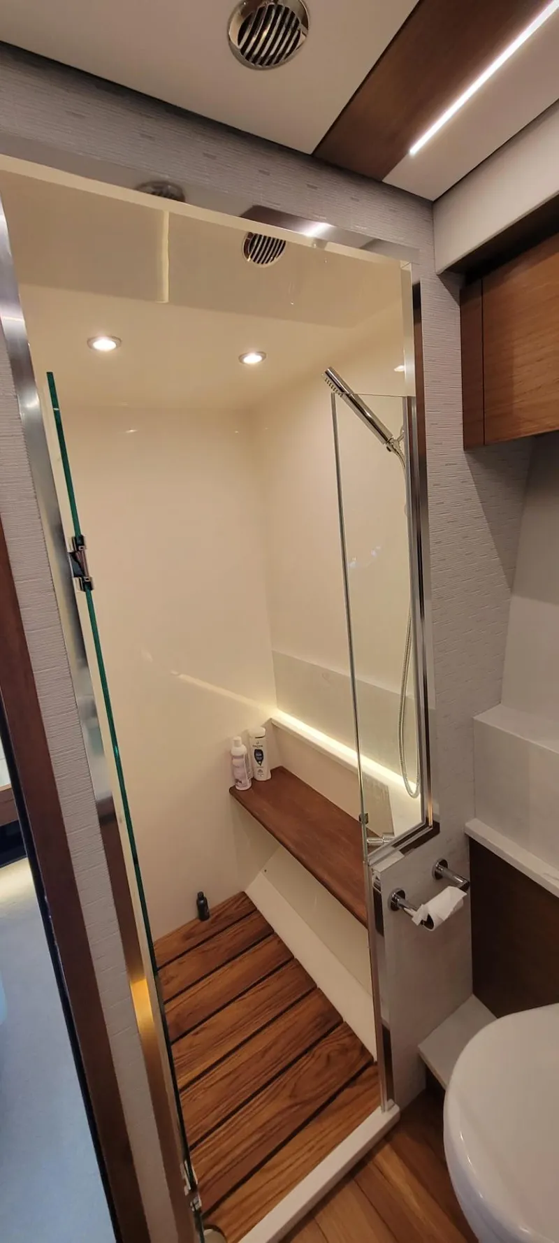 Slide: The Image of Tiara 49 Coupe - Owner's Shower - 54