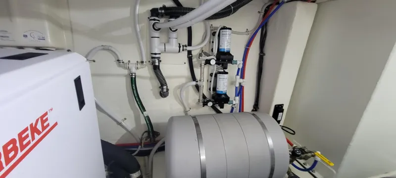 Slide: The Image of Tiara 49 Coupe - Water System - 63