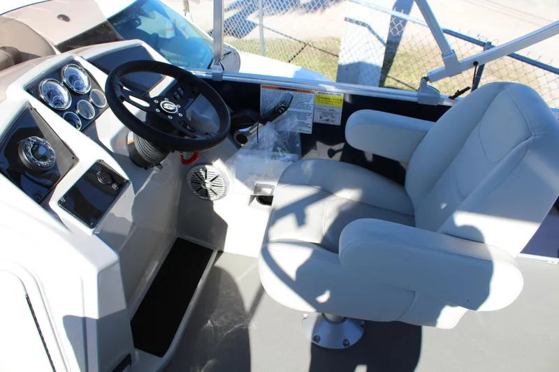 Slide: The Image of Sylvan Mirage 820 CRS - 1