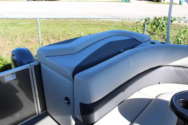 Slide: The Image of Sylvan Mirage 820 CRS - 11