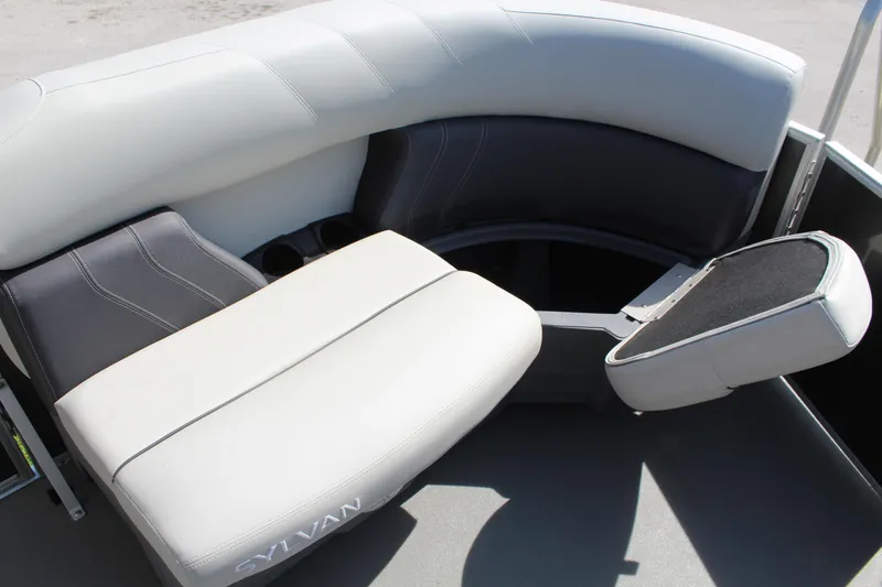 Slide: The Image of Sylvan Mirage 820 CRS - 21