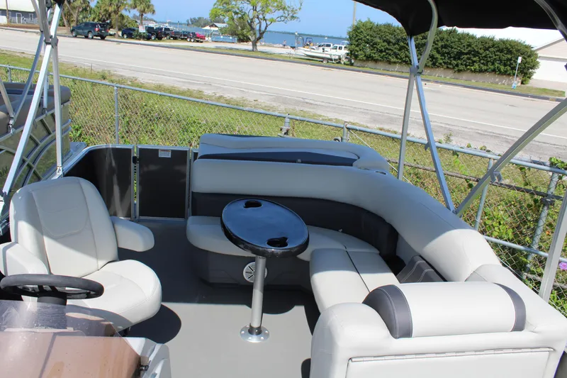 Slide: The Image of Sylvan Mirage 820 CRS - 4