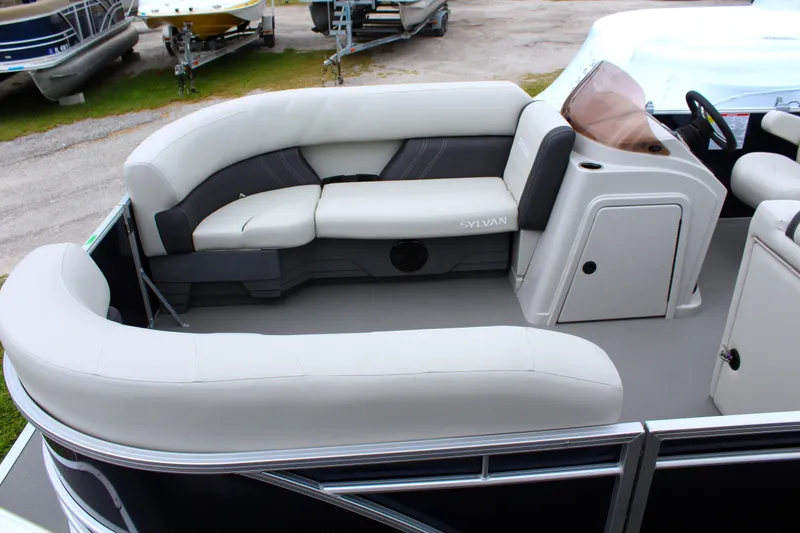 Slide: The Image of Sylvan Mirage 820 CRS - 6