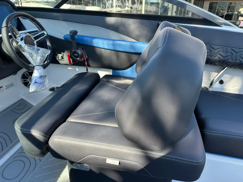 Slide: The Image of Regal LS4 Surf 2025 - 58