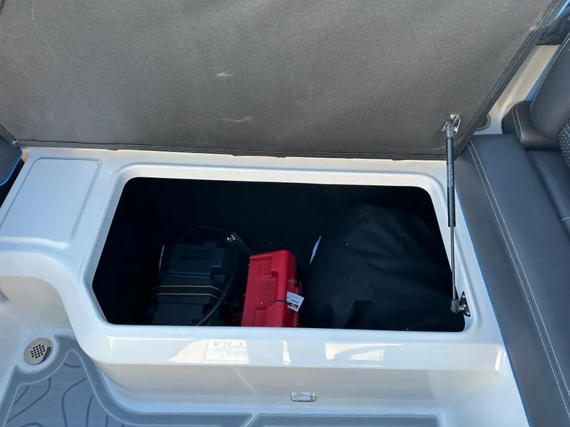 Slide: The Image of Regal LS4 Surf 2025 - 68