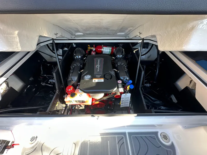 Slide: The Image of Regal LS4 Surf 2025 - 78