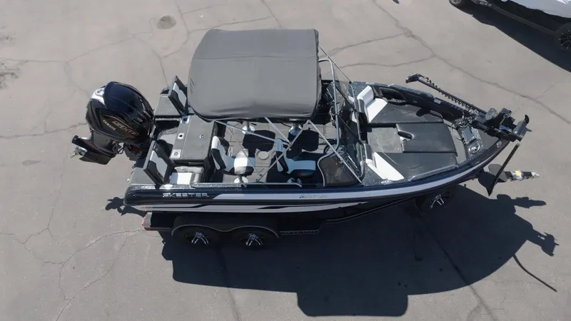 Slide: The Image of Skeeter Solera 189 2025 - 14