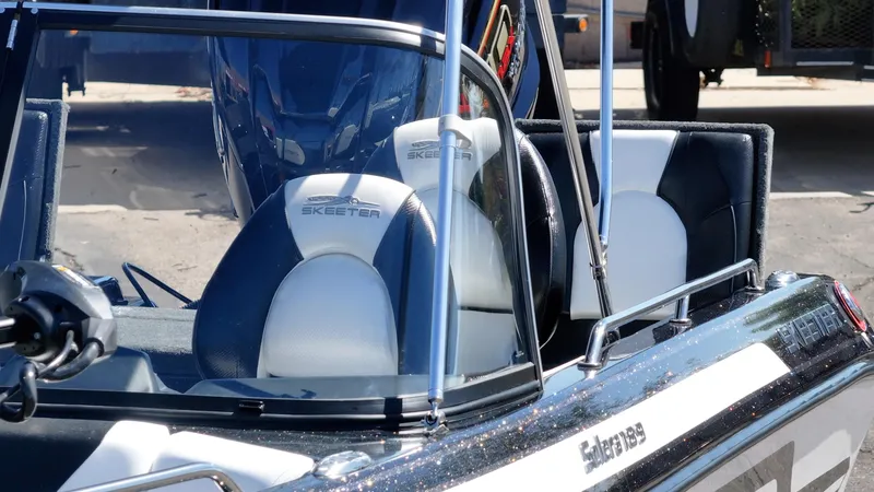 Slide: The Image of Skeeter Solera 189 2025 - 15