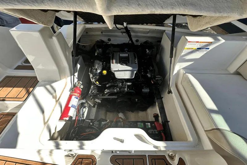Slide: The Image of Sea Ray 240 SDX 2013 - 27