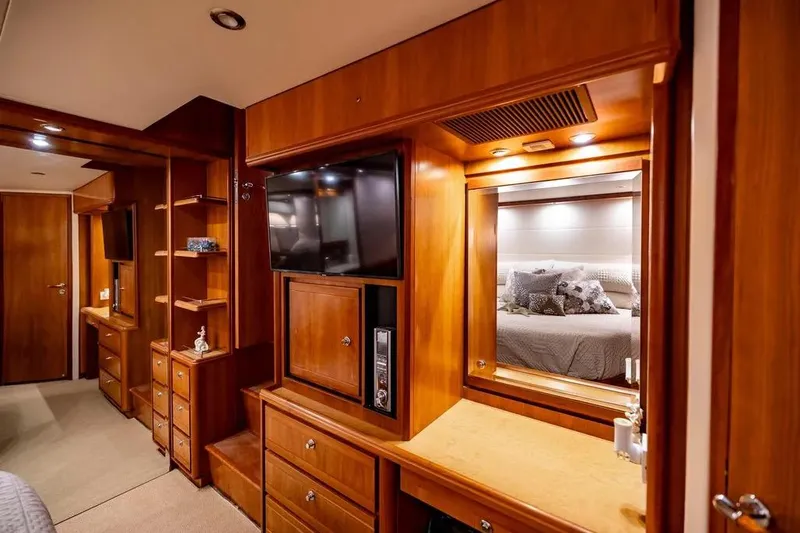 Slide: The Image of Bertram 670E 2004 - 16