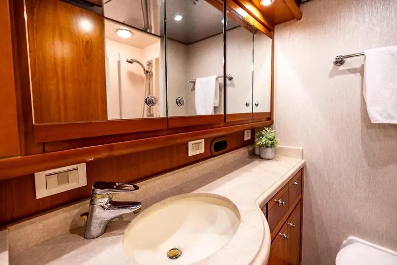 Slide: The Image of Bertram 670E 2004 - 31