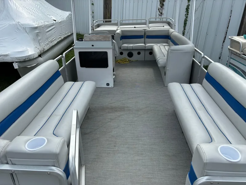 Slide: The Image of 1992 Harris FloteBote 240 Classic pontoon boat with spacious seating and clean interior. - 5