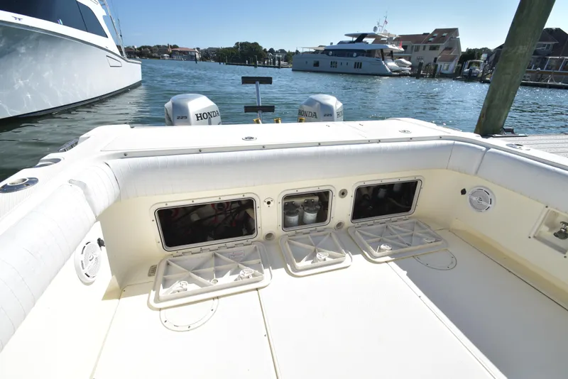 Slide: The Image of World Cat 270 EC 2003 - 12