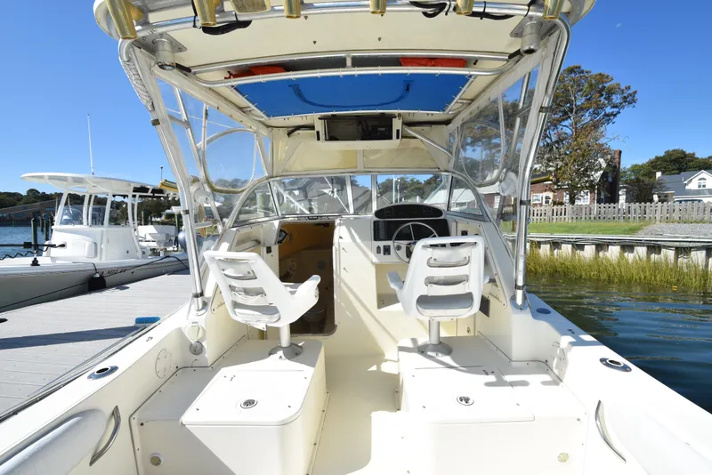 Slide: The Image of World Cat 270 EC 2003 - 9