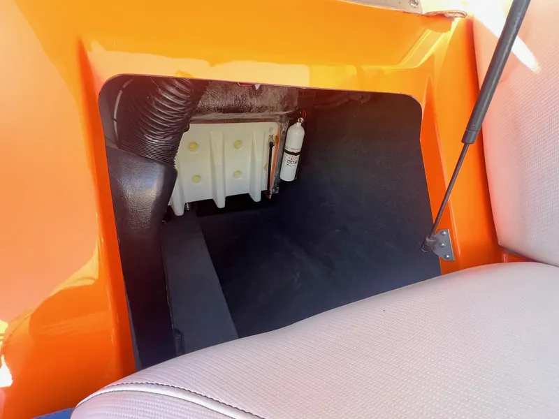 Slide: The Image of MasterCraft NXT22 2016 - 11